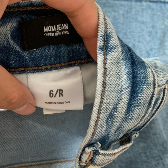 Express Mom Jean Super High Rise - Picture 4 of 5